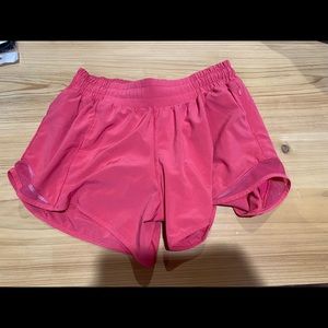 Lululemon Hotty Hot Low-Rise Lined Short
